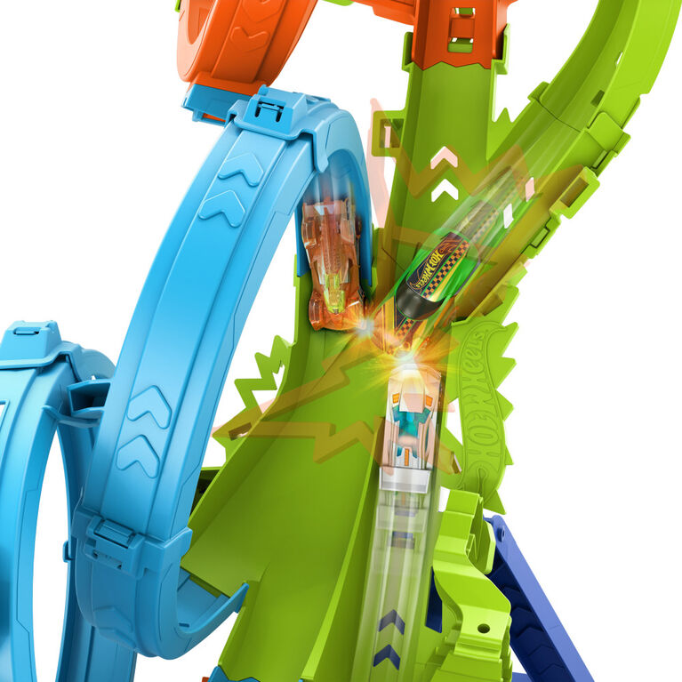 Hot Wheels Action 4-Loop Crash Out Track Set With Motorized Booster