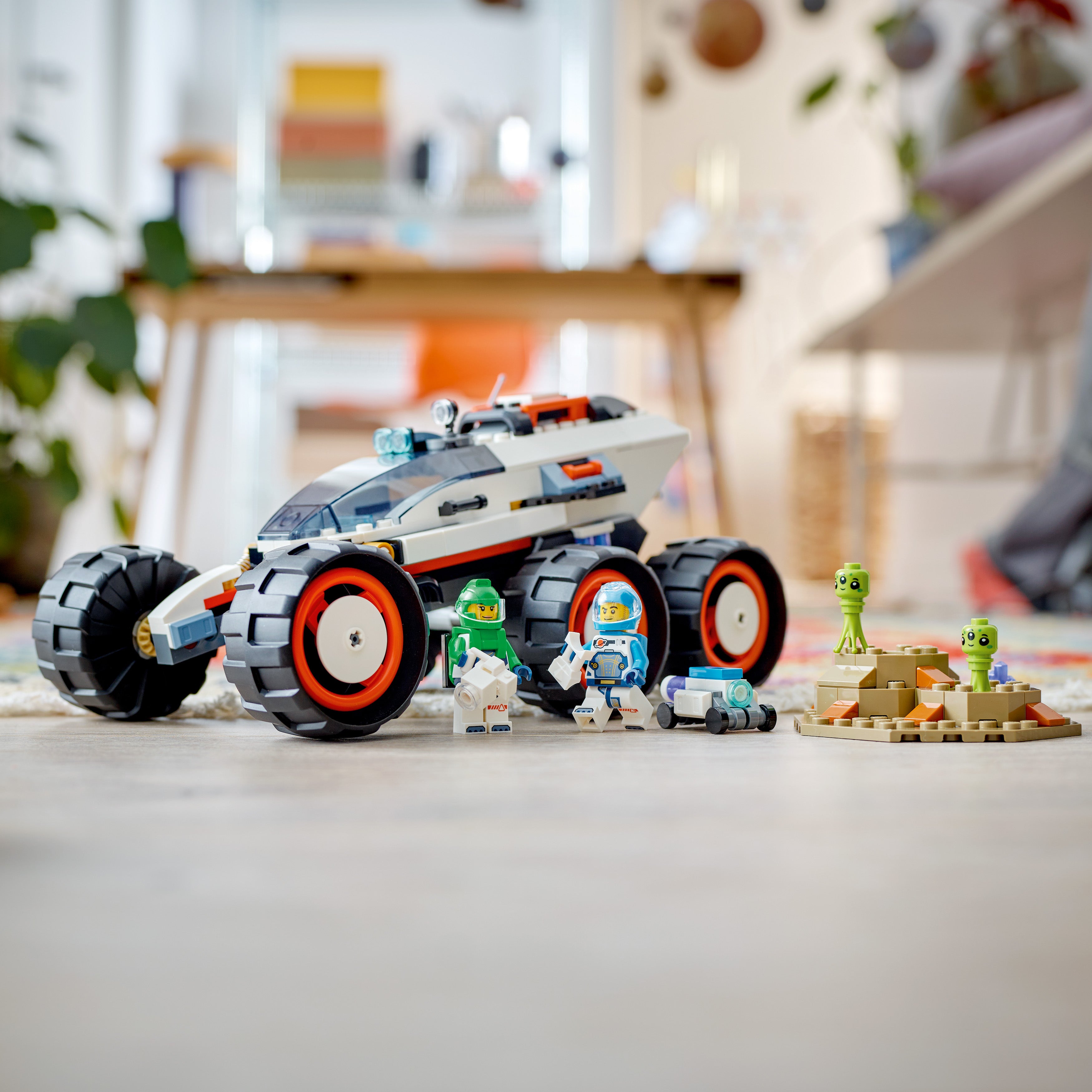 Lego 60431 Space Explorer Rover and Alien Life