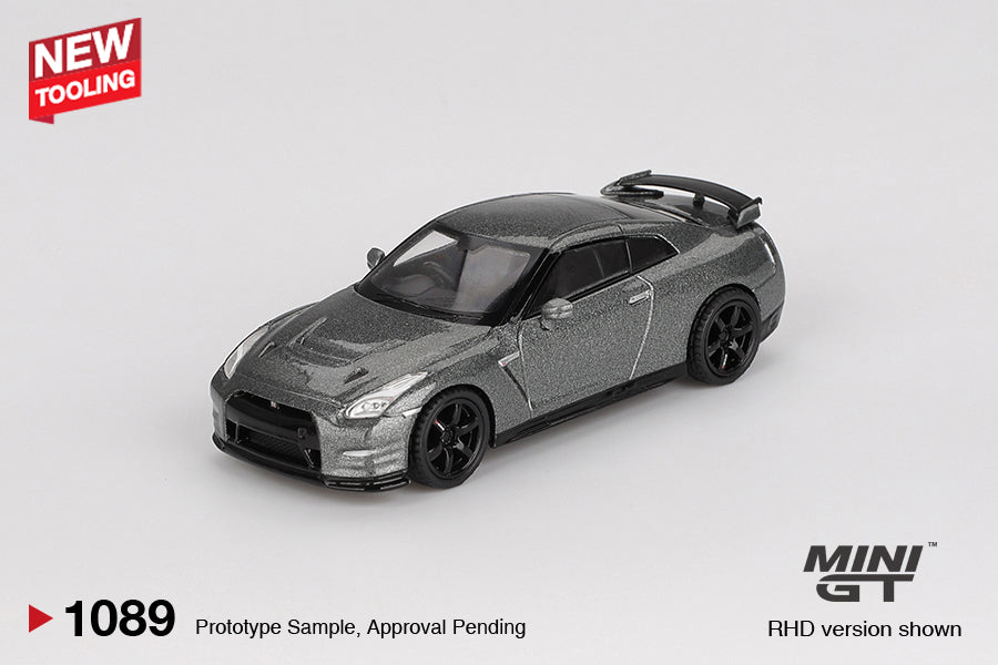 Mini GT Nissan GT-R 2013 Dark Metal Grey (Nismo R35 CRS Version) 1:64 Scale