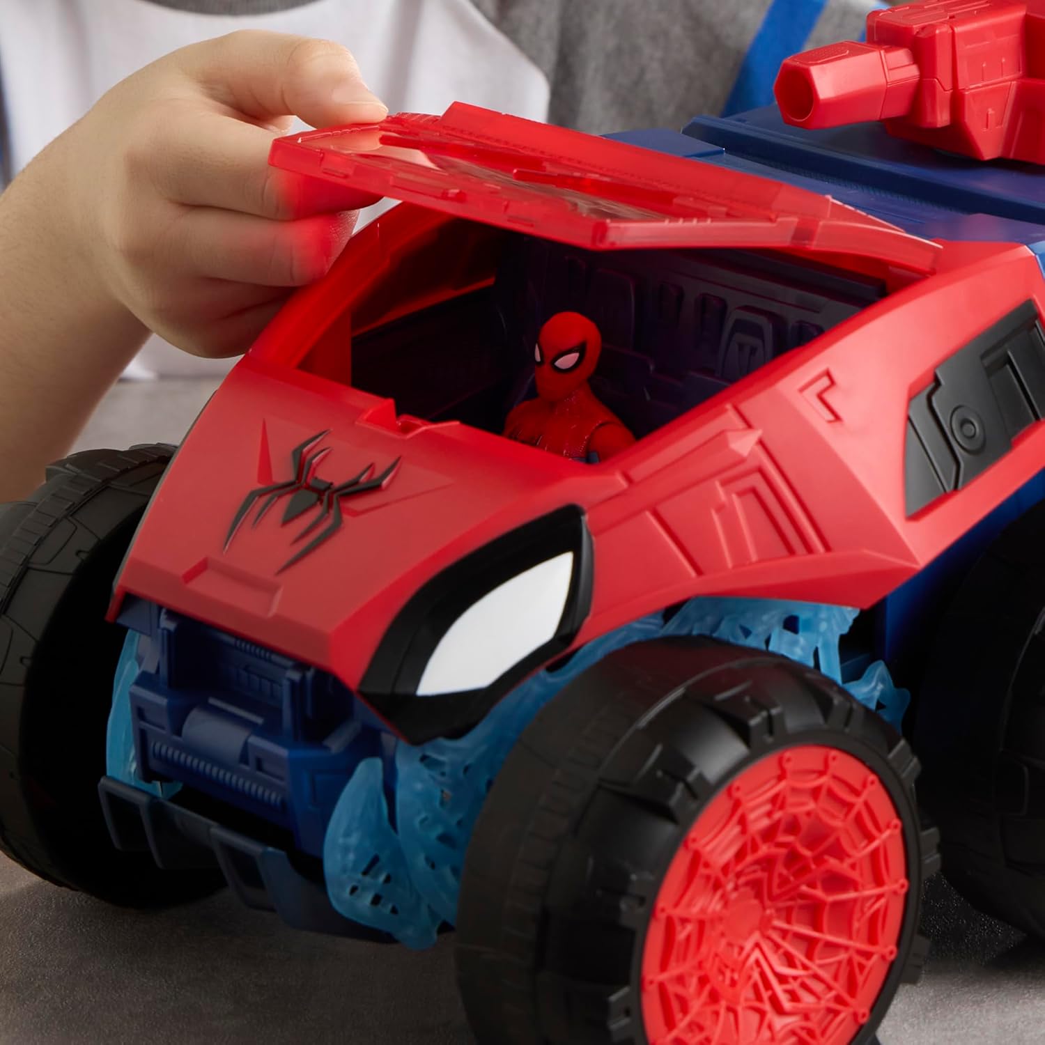 Spiderman Brand New Day Ultimate Web Breaker 2-in-1 Chompin Tank