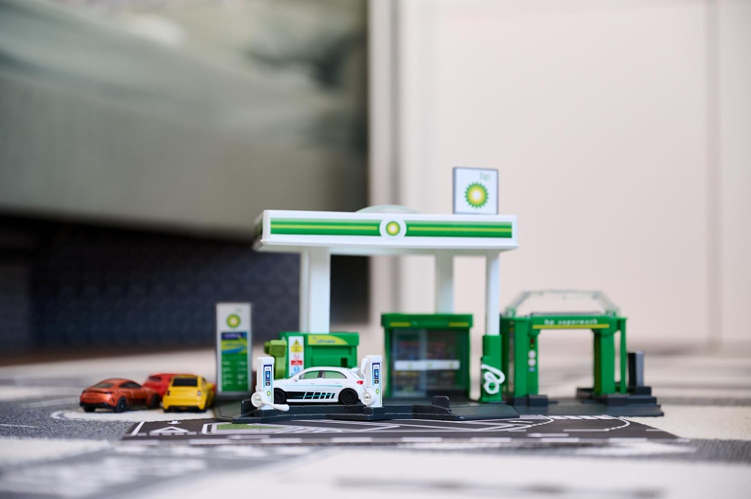 Majorette Petrol Station BP + 1 Vehicle