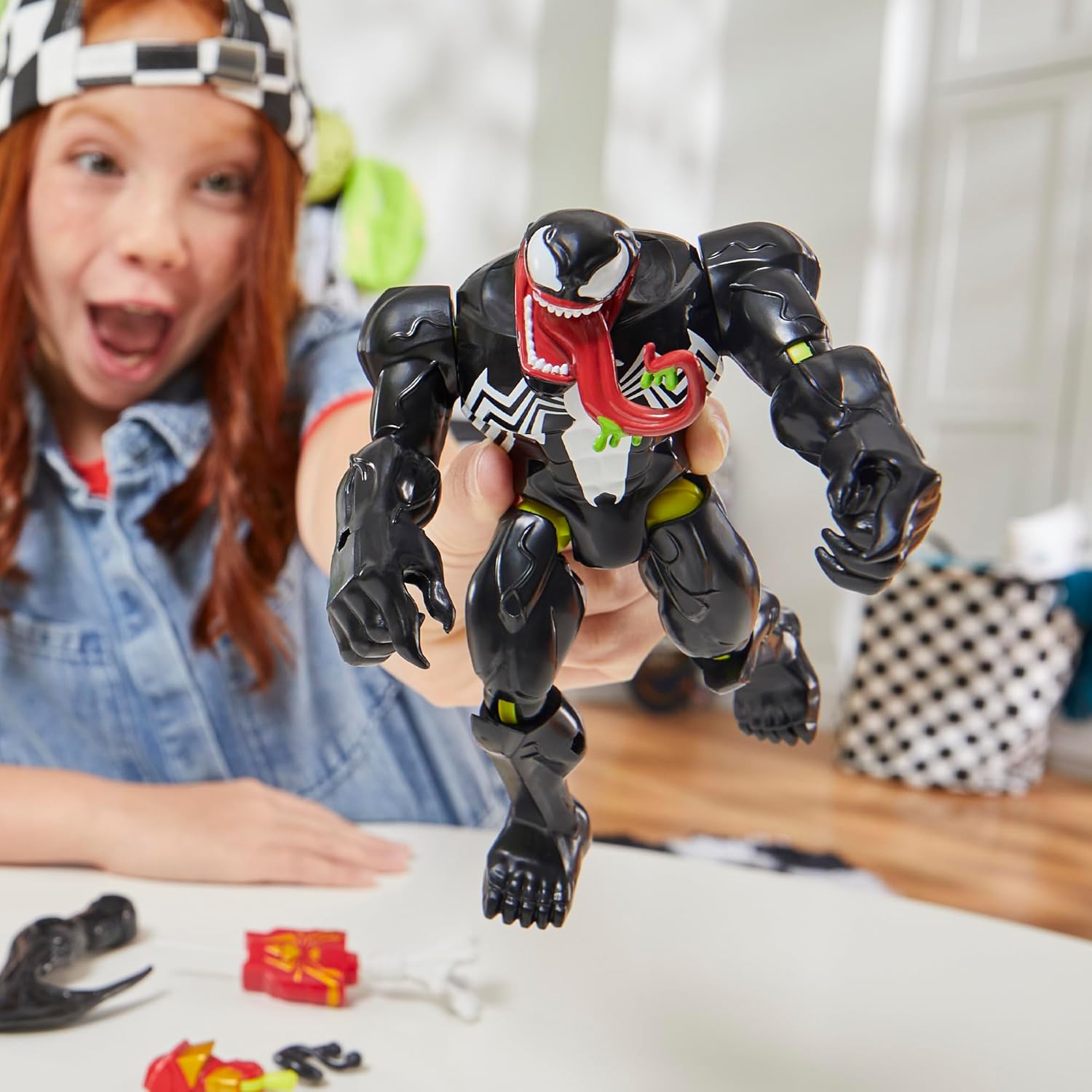 Avengers Mixmashers Venom Deluxe Figure