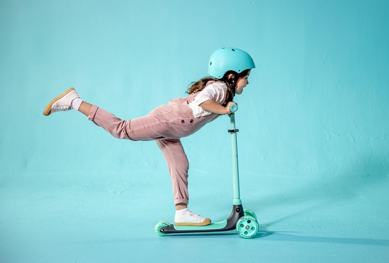 Yvolution Kiwi Glider Scooter - Green