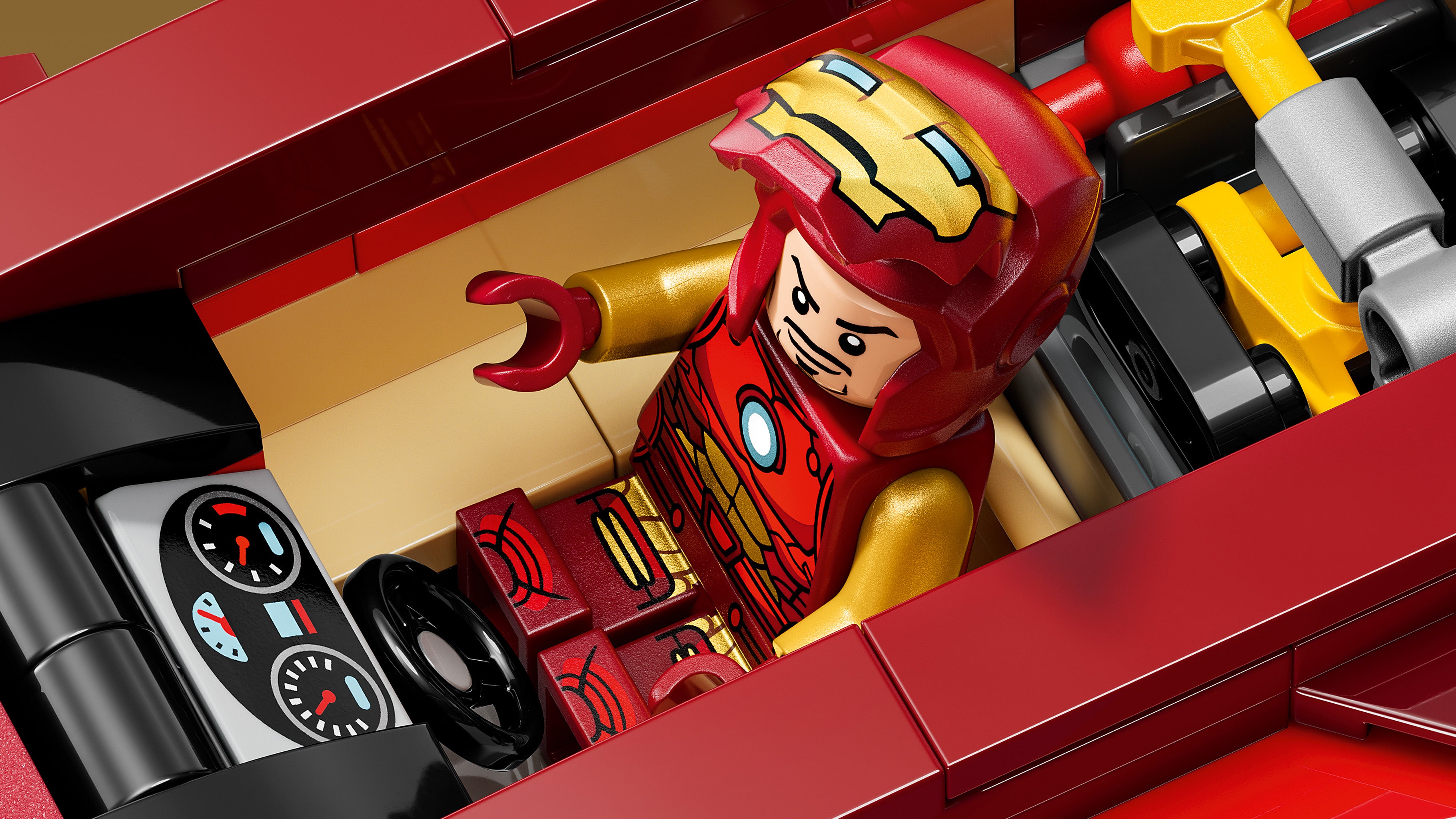 LEGO Marvel 76310 Iron Man Car & Black Panther vs. Red Hulk