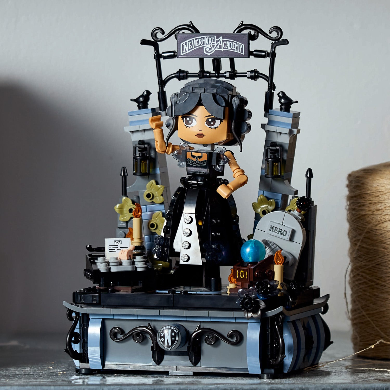 Lego 76780 Wednesday Addams Figure