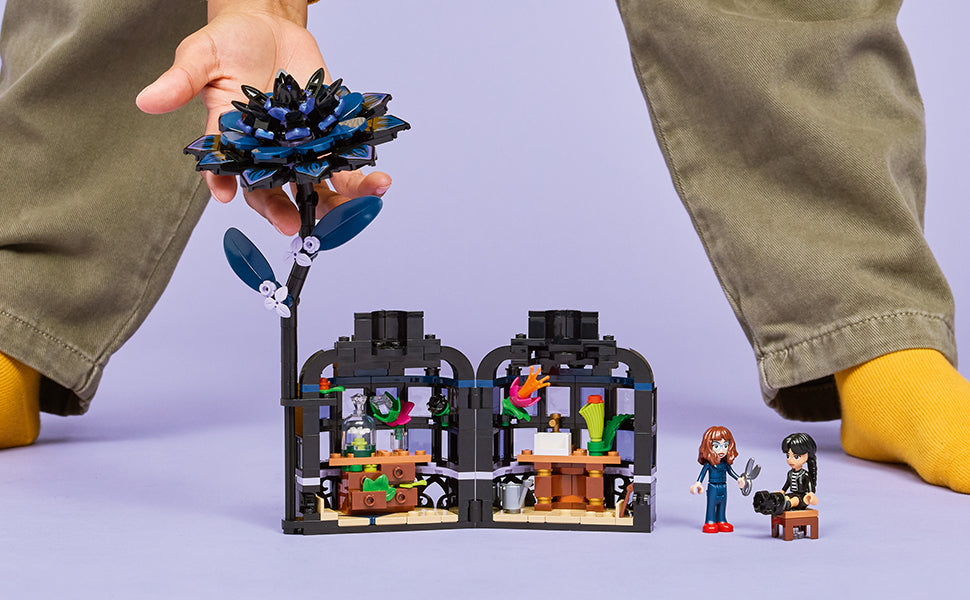 Lego 76784 Black Dahlia Flower