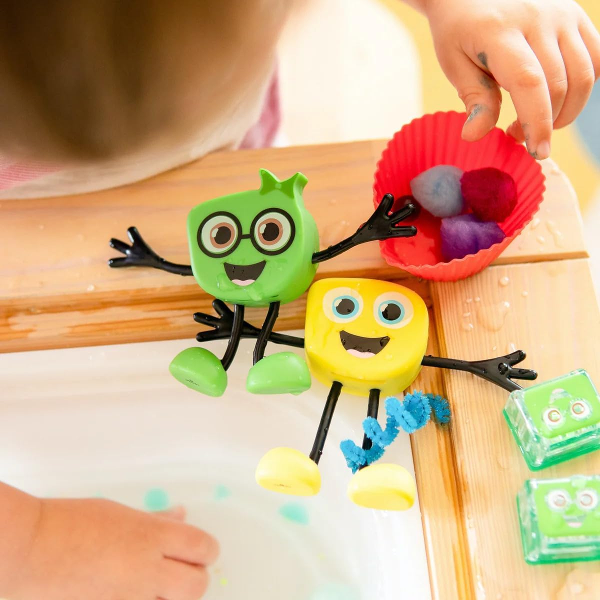 Glo Pals Light Up Sensory Toy Character Pack Green