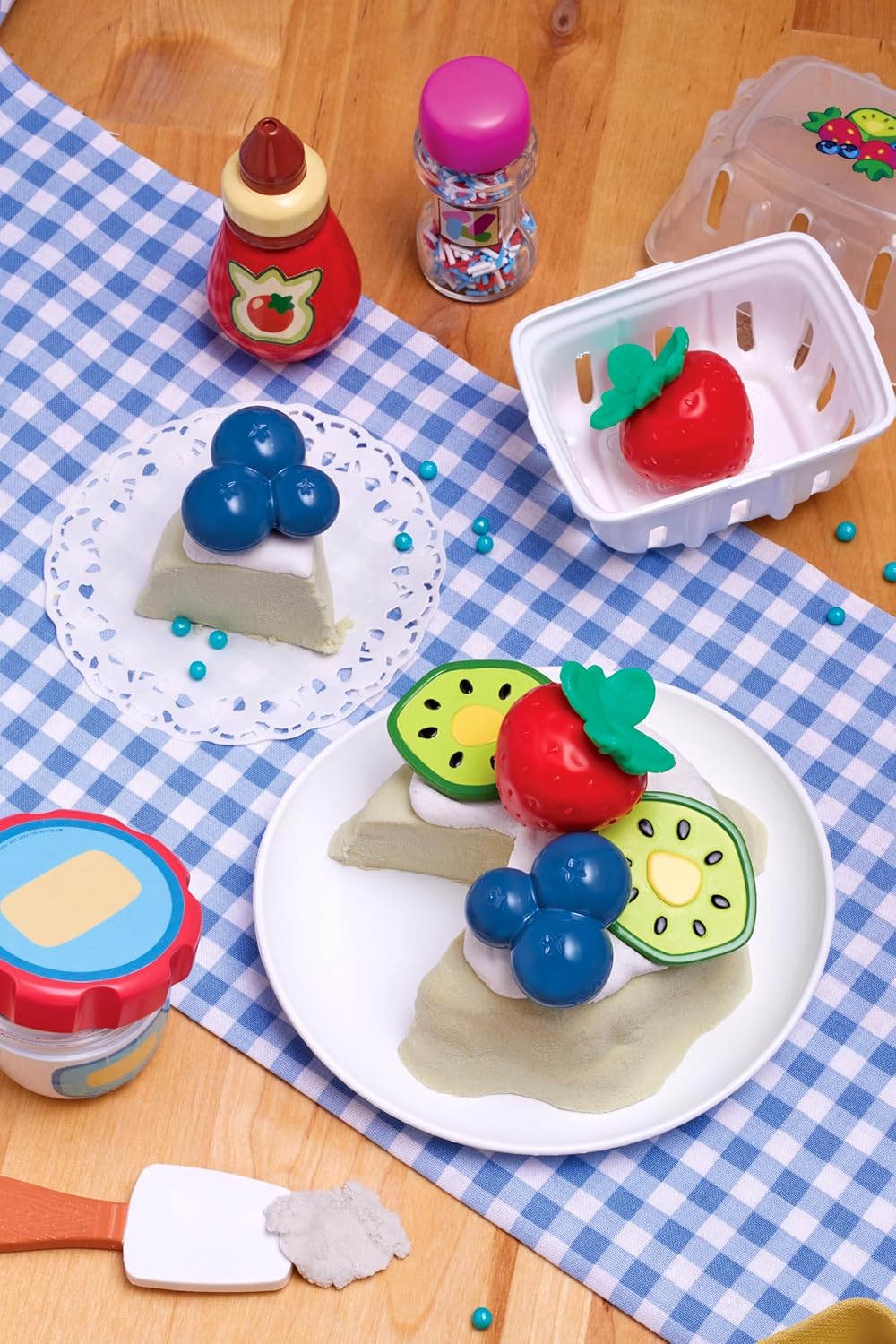 Little Tikes Creative Chefs Bluey Make It! Mix Pavlova Kit