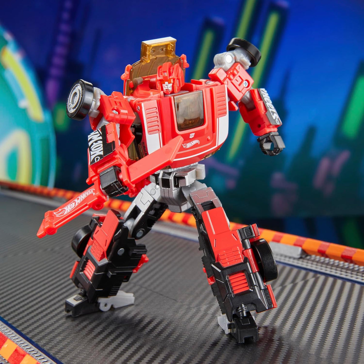 Transformers x Hotwheels GT Scorcher Action Figure