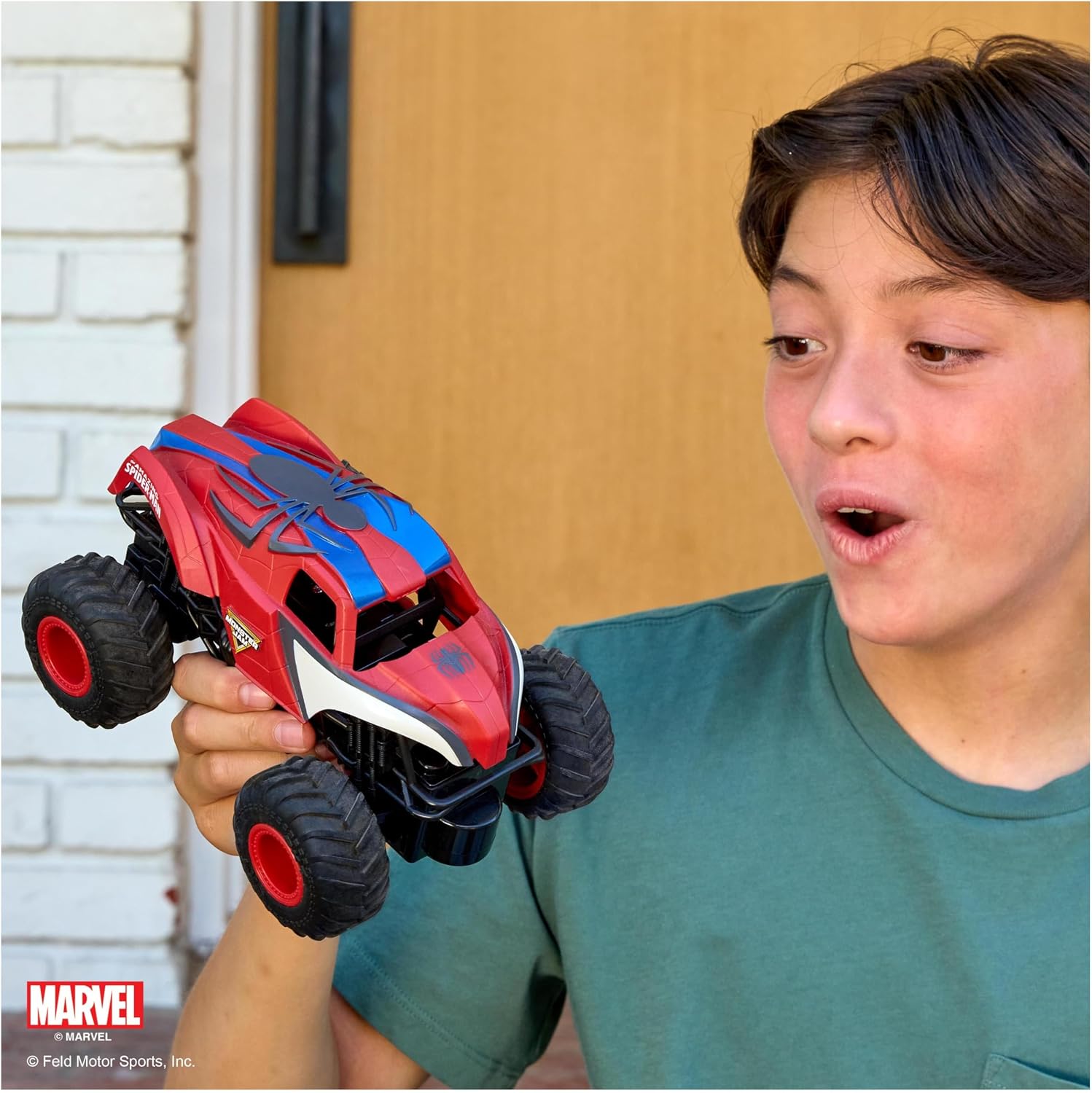 Monster Jam 1:24 Radio Controlled Spider-Man Monster Truck