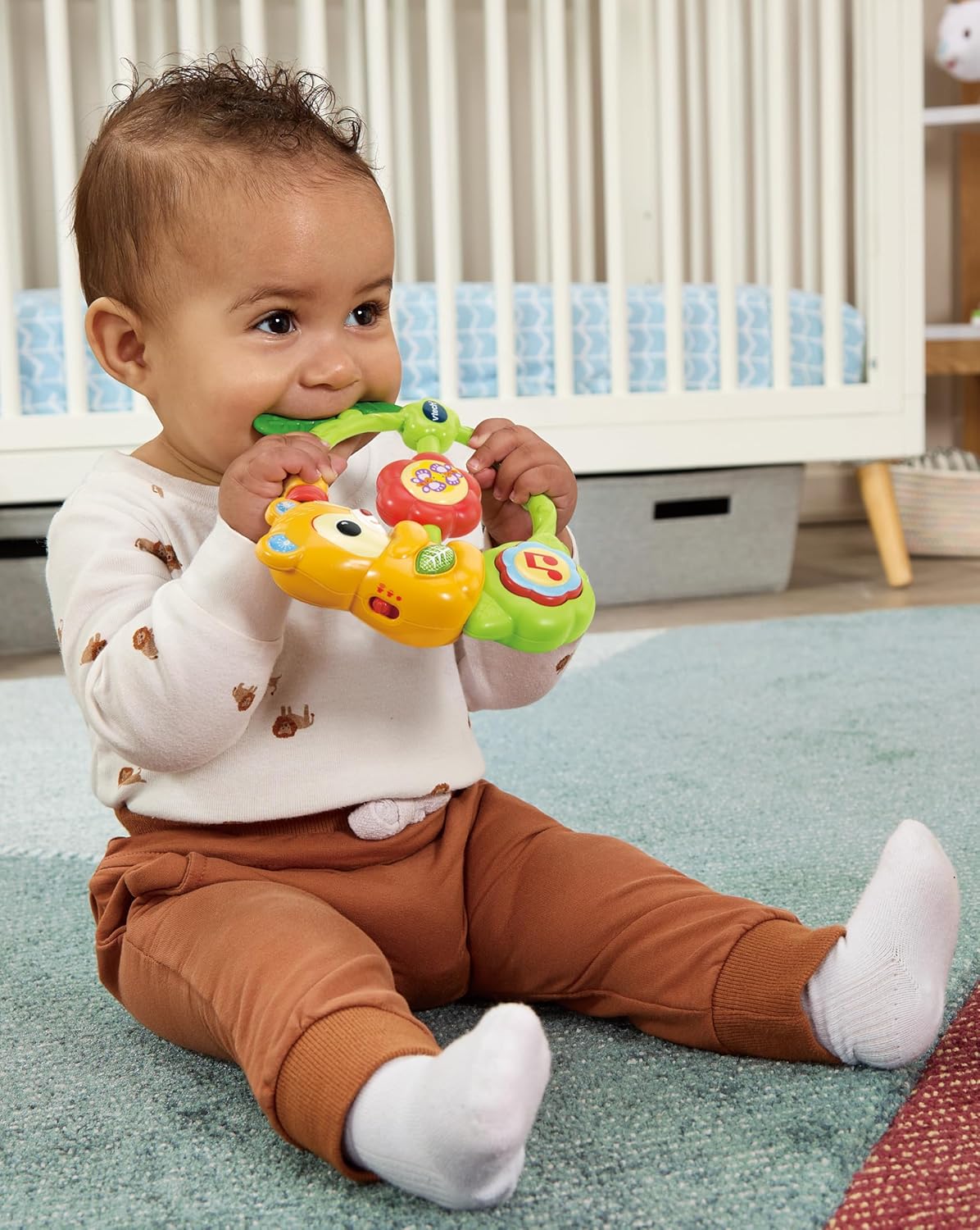 VTech Shaking Sounds Bear Rattle