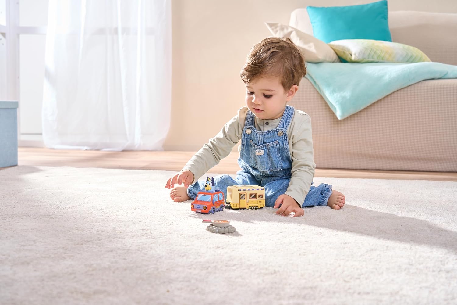 VTech Toot Toot  Bluey Family Car And Caravan Set