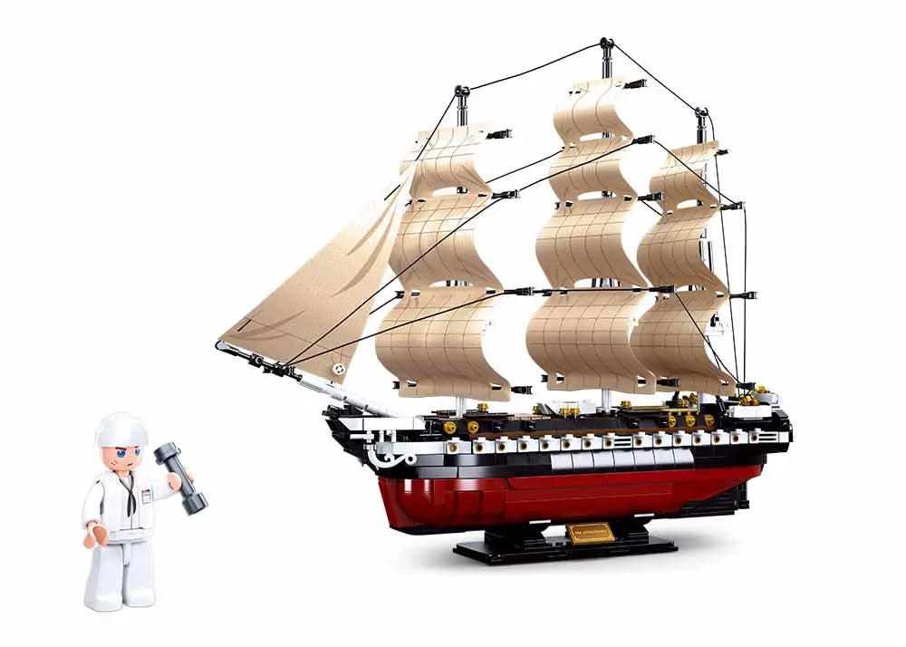 Sluban USS Constituion Frigate 1:170