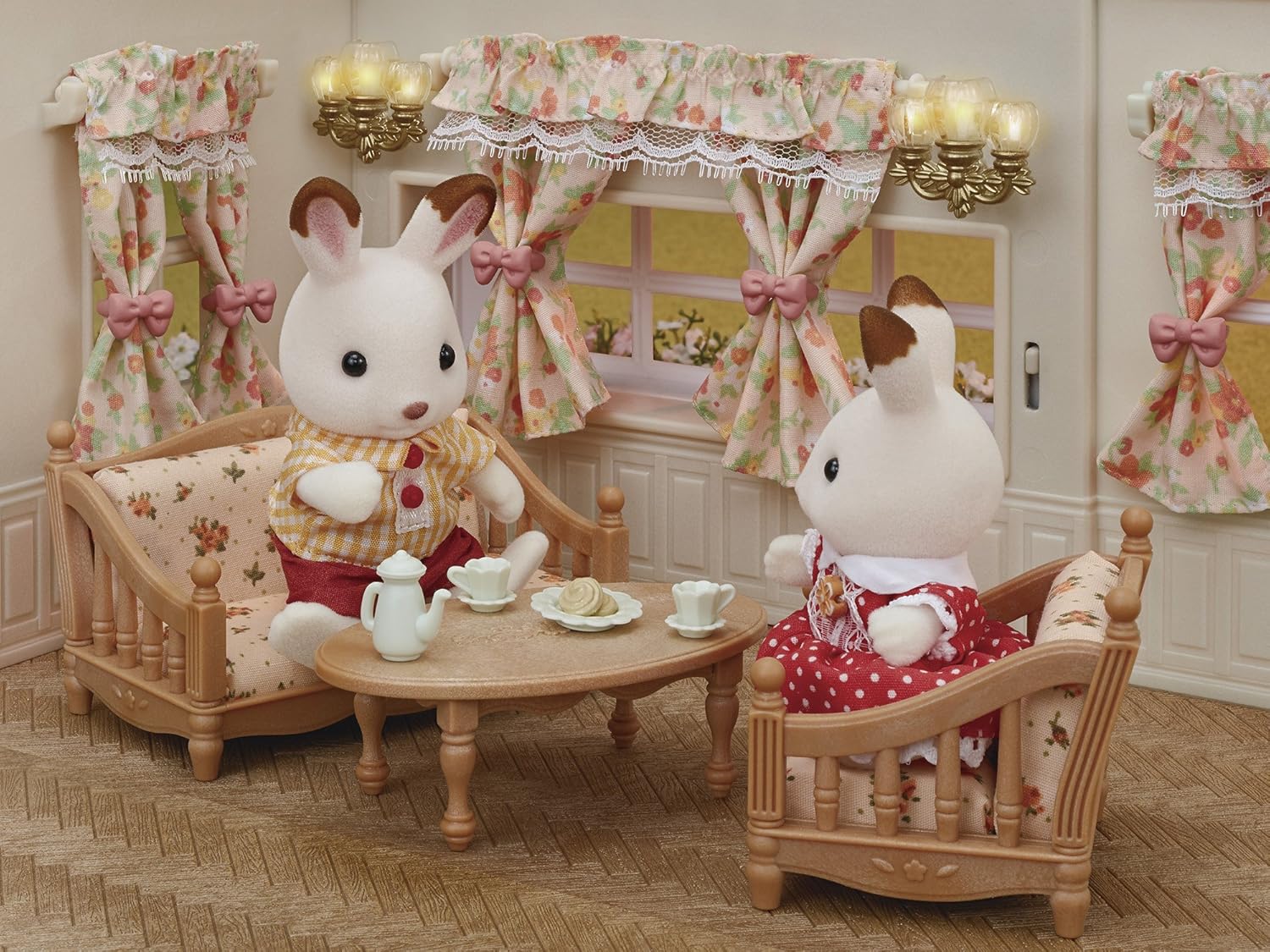 Sylvanian Families Wall Sconces & Curtains Set