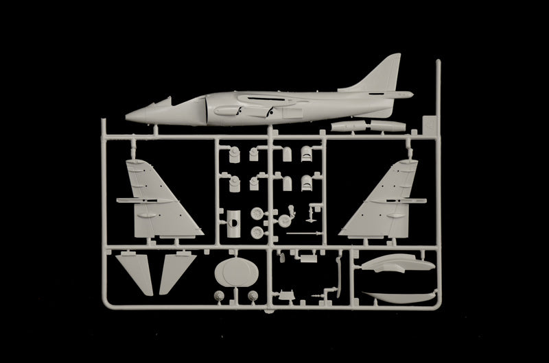 Italeri AV-8B Harrier Jump Jet 1:72 Scale Kit