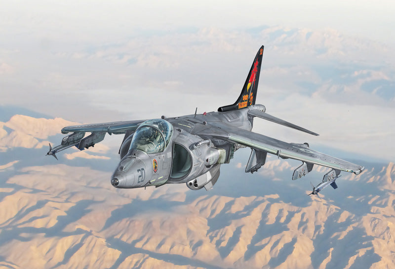 Italeri AV-8B Harrier Jump Jet 1:72 Scale Kit