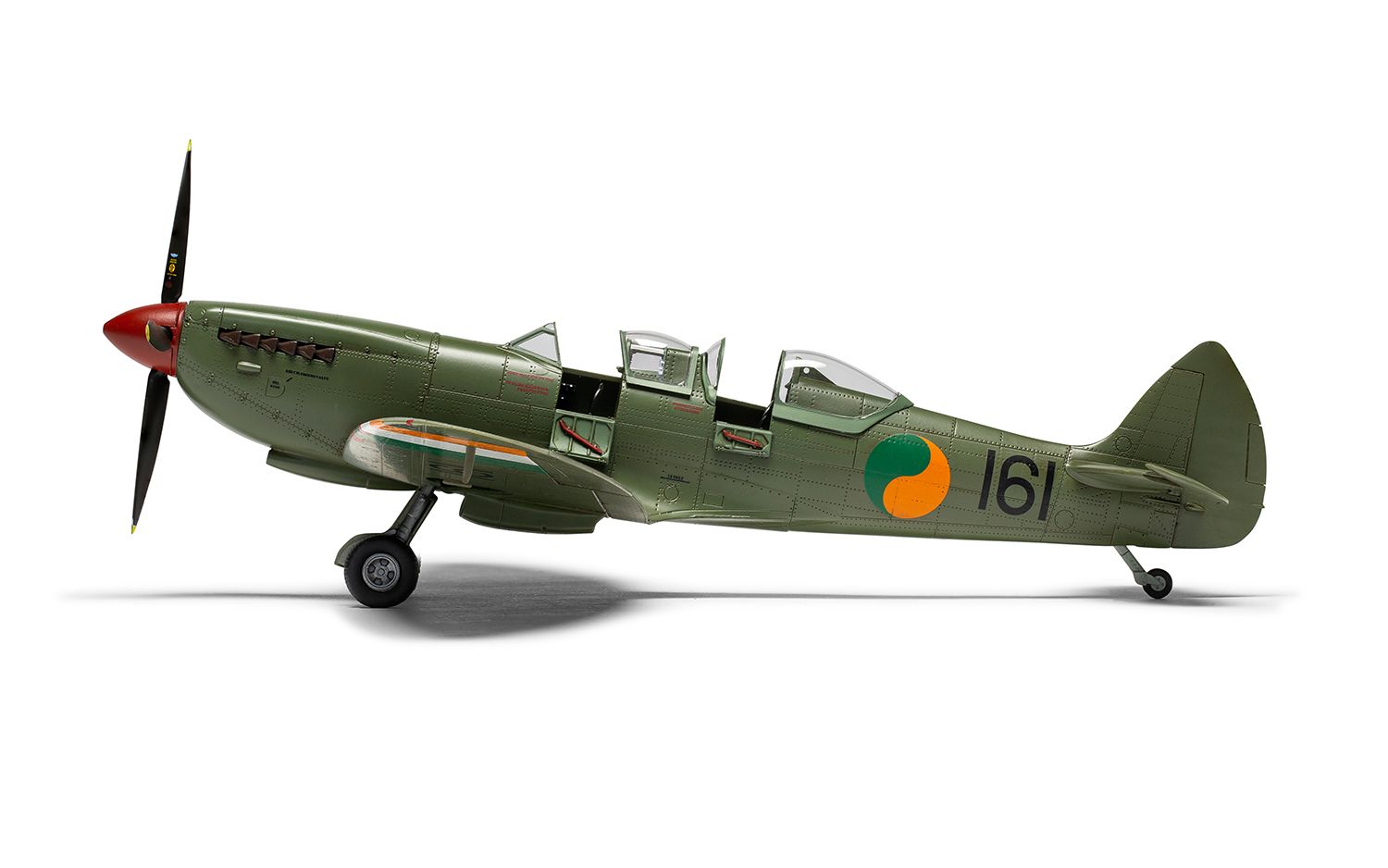 Airfix Submarine Spitfire TR9 1:48 Scale Model Kit