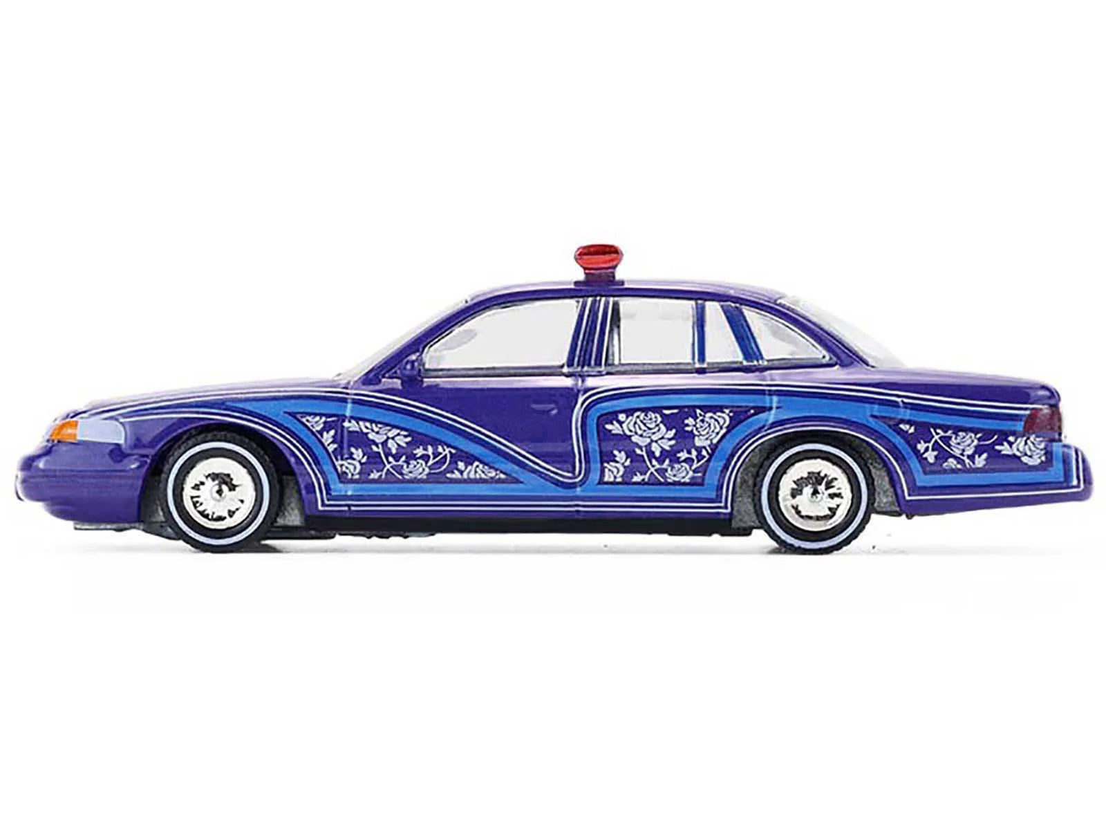 Greenlight California Lowriders 1992 Ford Crown Victoria 1:64 Scale Die Cast
