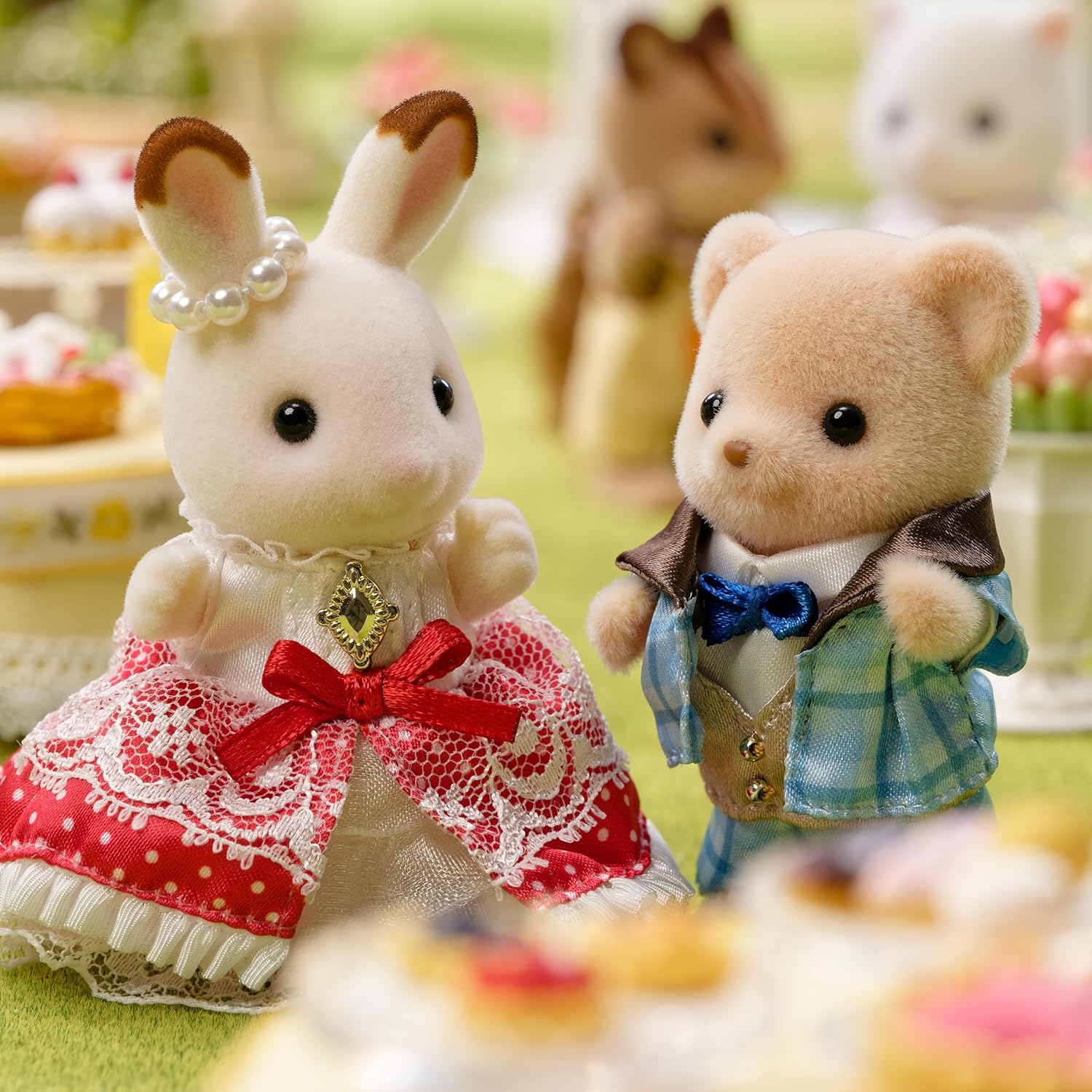 Sylvanian Families Anniversary Friends Set Freya & Theo