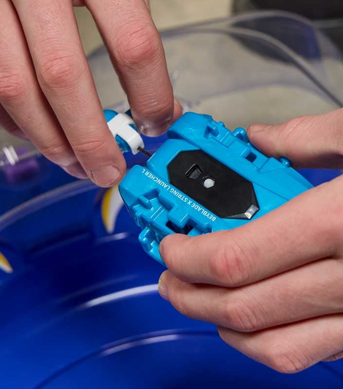 Beyblades Beyblade X Cobalt Dragoon 2-60C Deluxe String Launcher