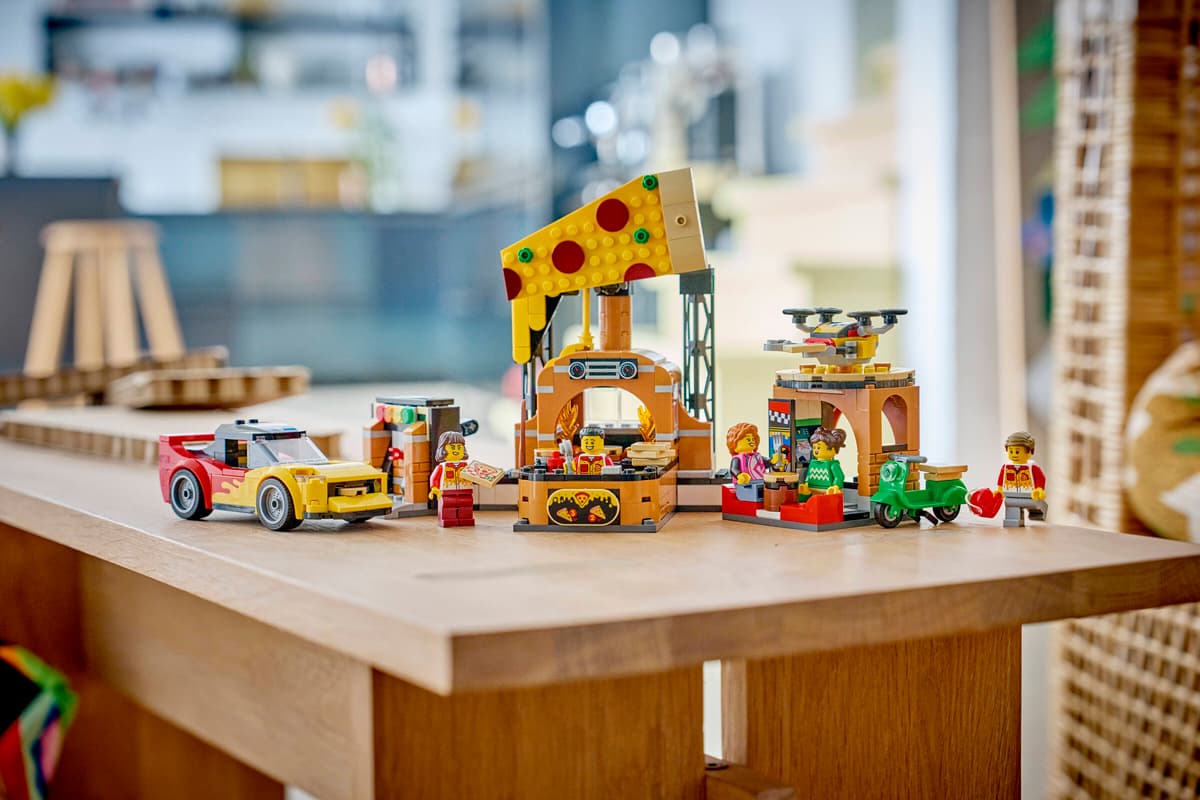 Lego 60496 Pizza Delivery Experience with Vehicles