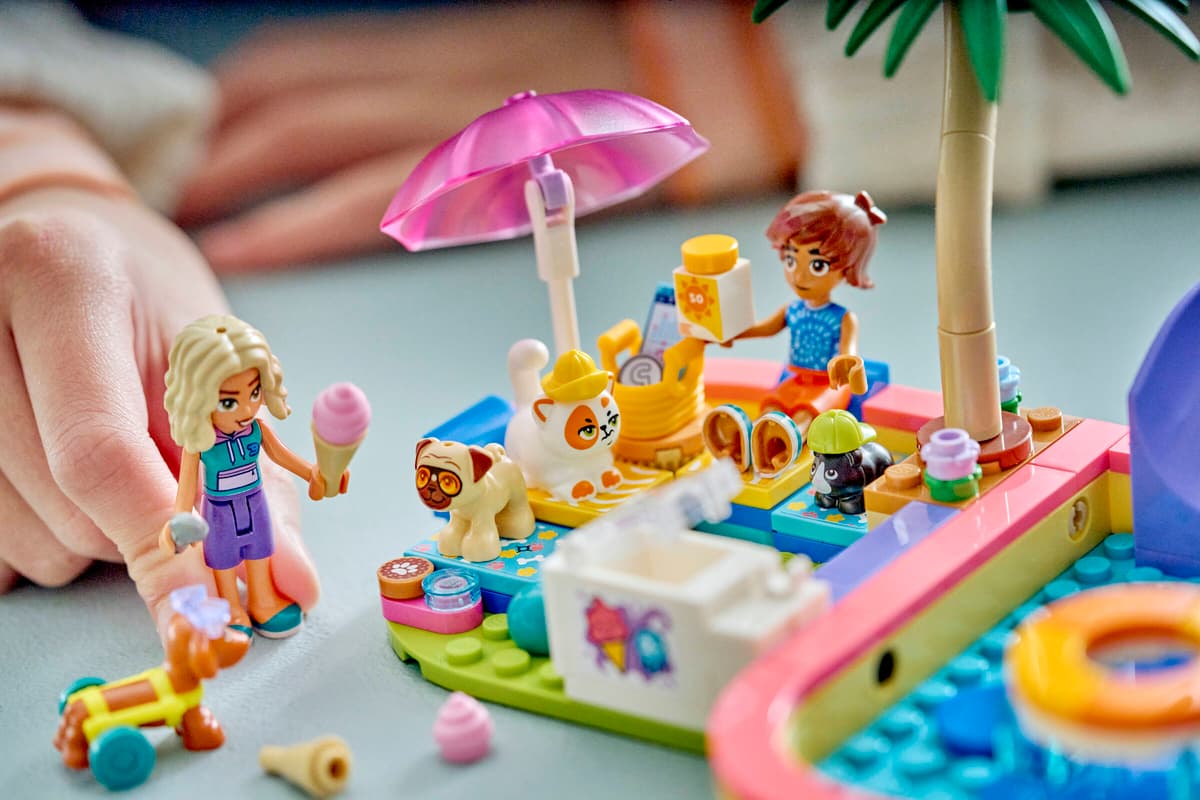 Lego 42676 Fun Water Park Day