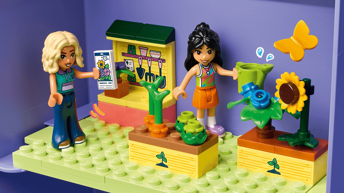 Lego 42697 Creative Dollhouse Suitcase