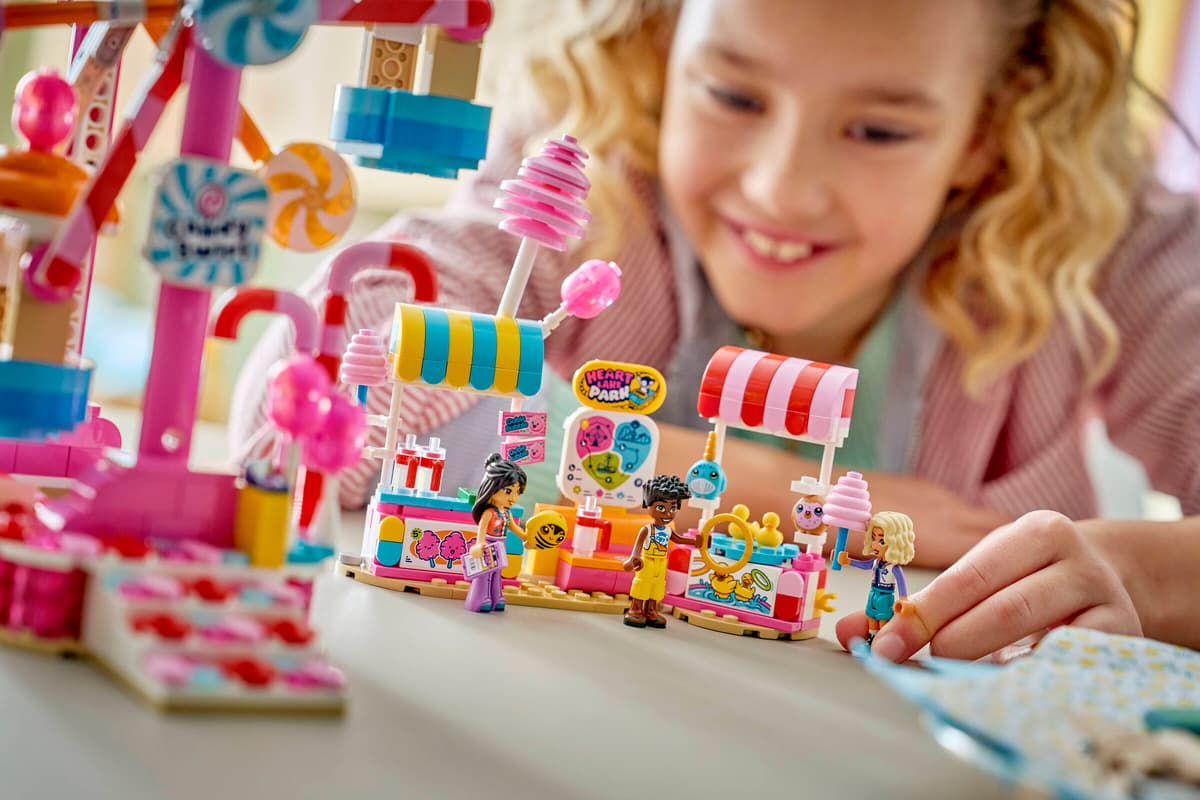 Lego 42700 Candy & Cupcake Ferris Wheel