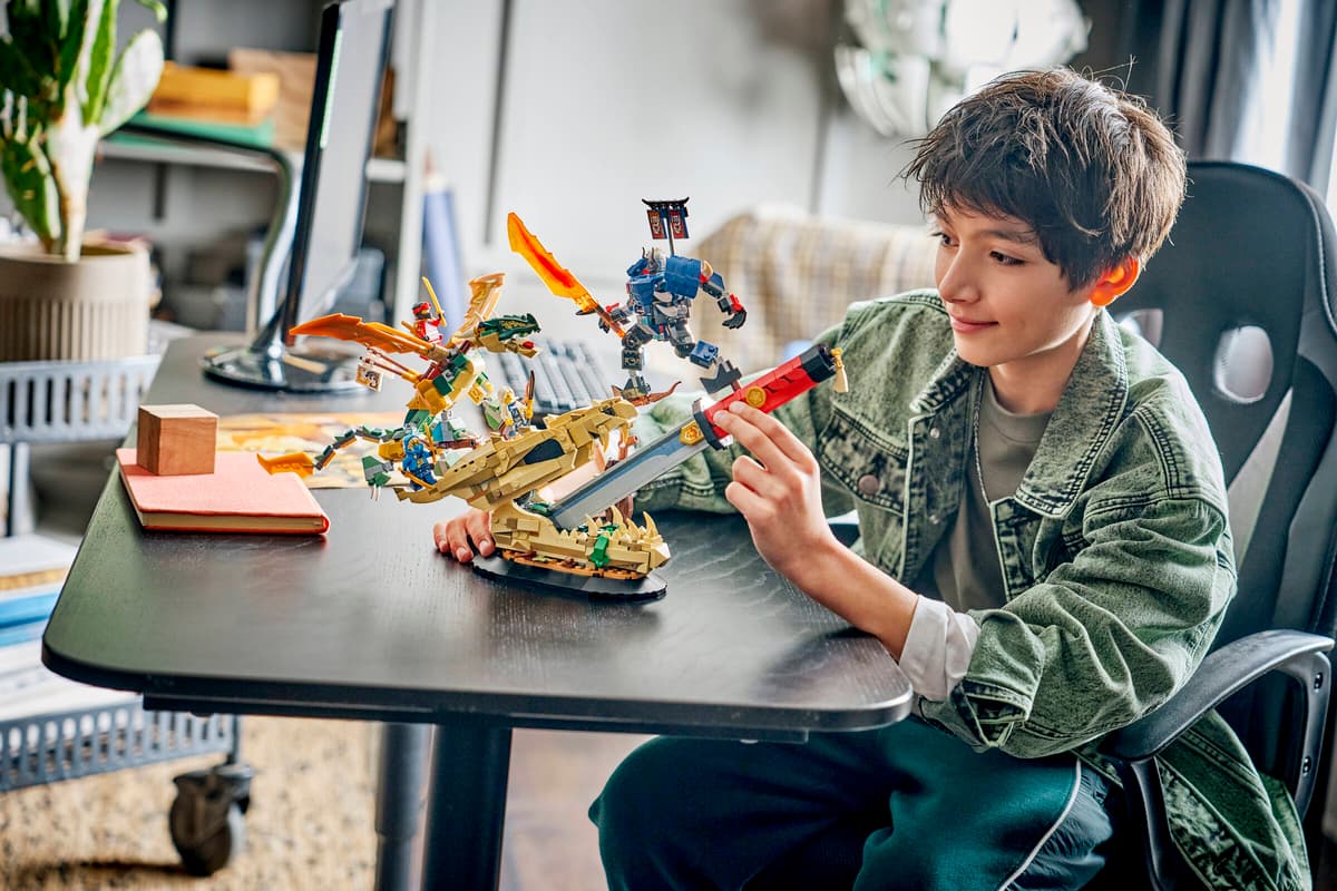 Lego 71871 Battle at the Dragons Blade