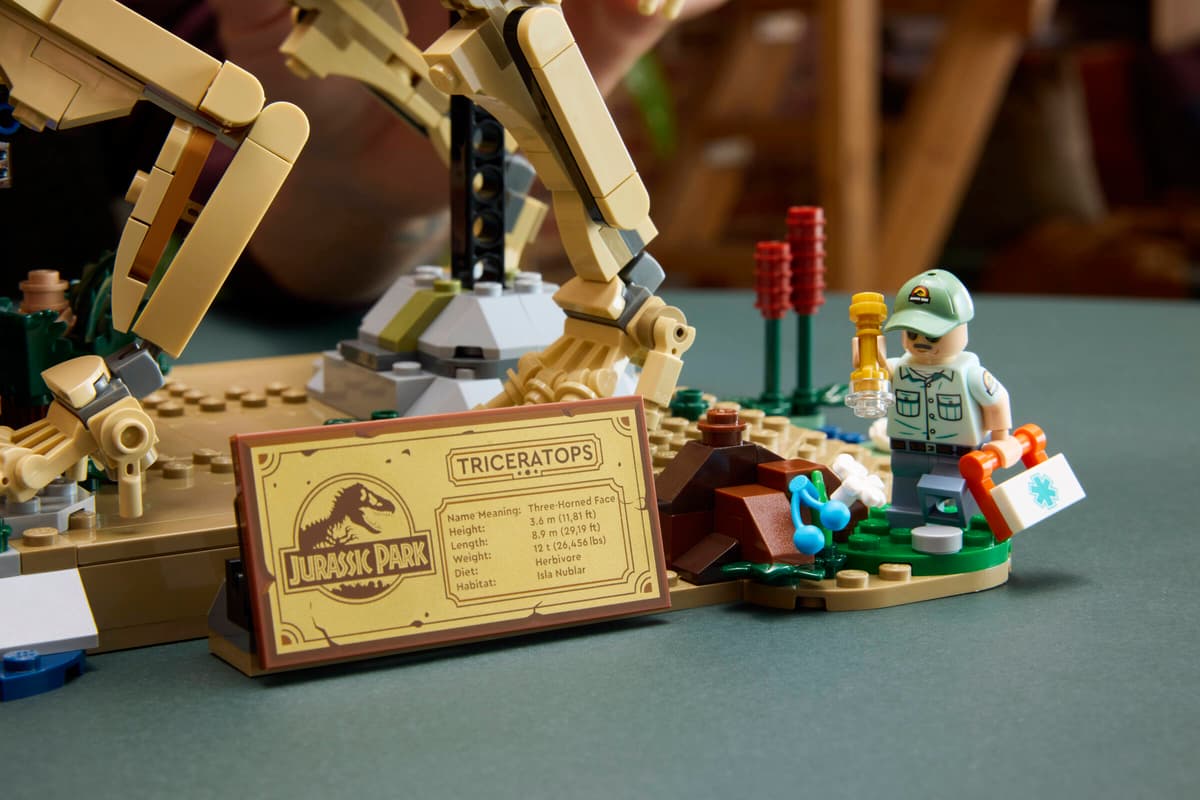 Lego 77985 Dinosaur Fossils Triceratops