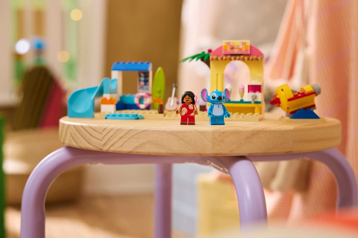 Lego 43280 Beach Fun with Lilo & Stitch