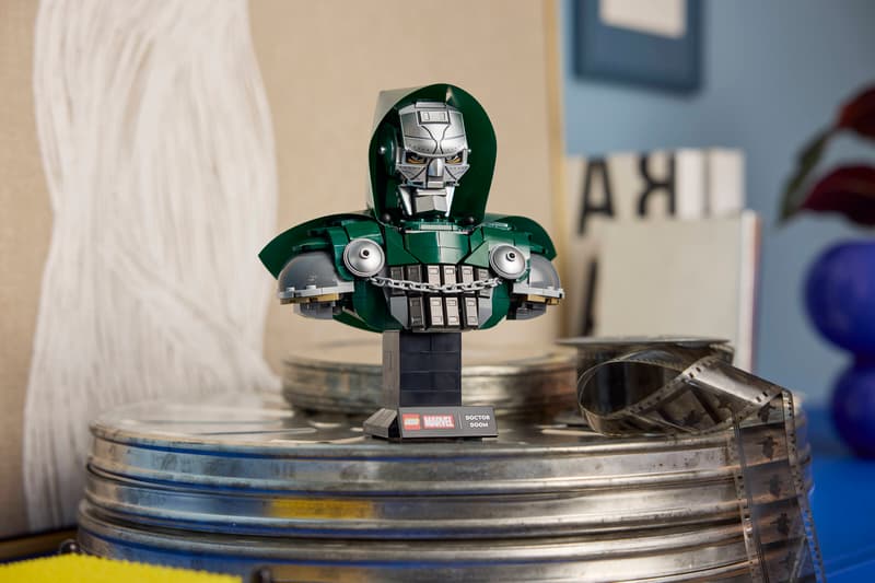 LEGO 76345 Doctor Doom Bust