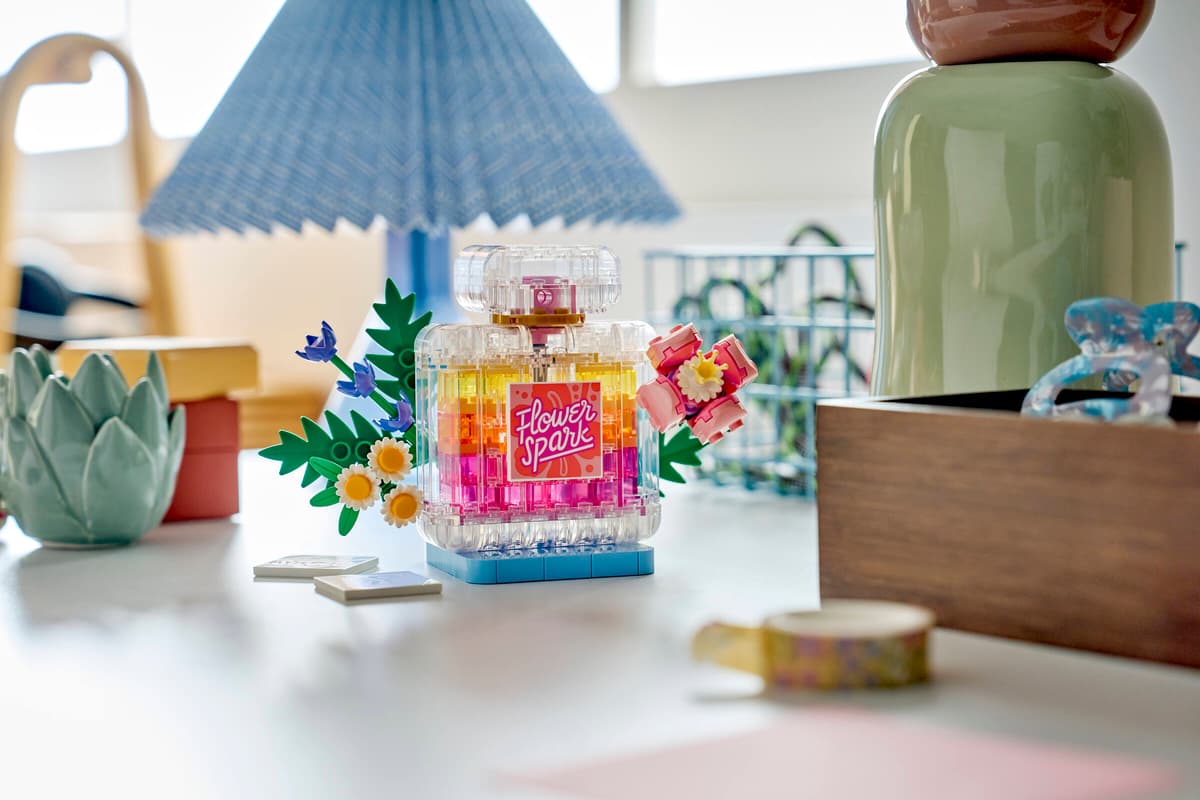 Lego 31383 Floral Decor Perfume Bottle
