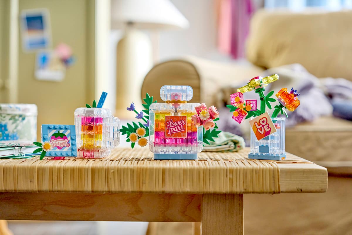 Lego 31383 Floral Decor Perfume Bottle