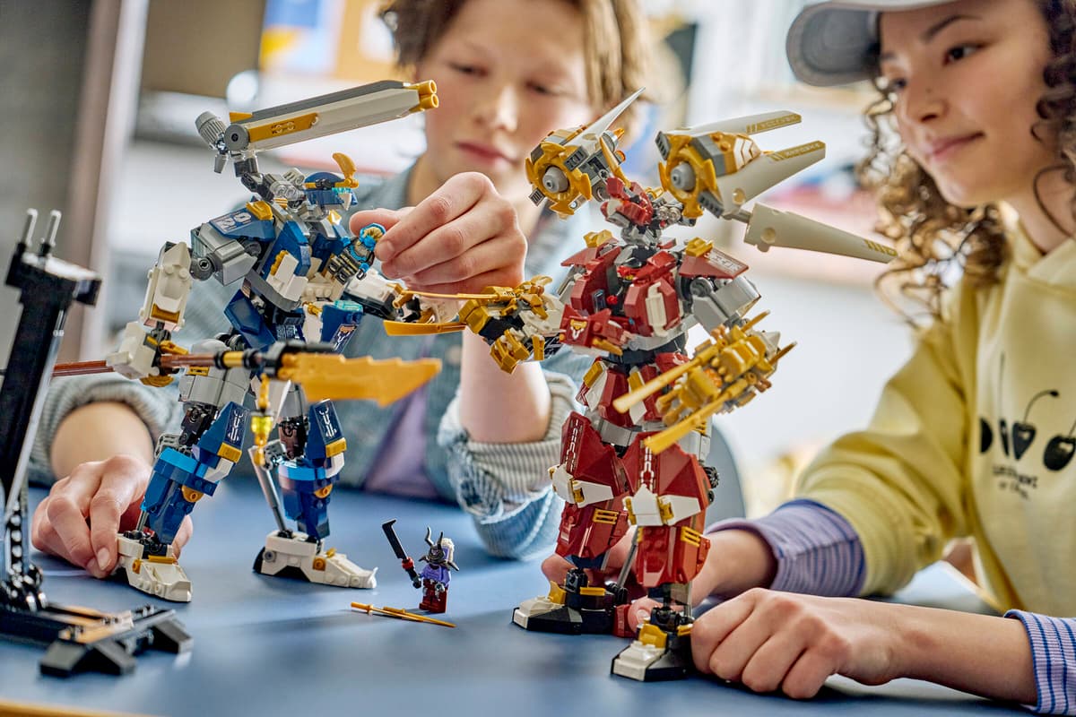 Lego 71870 The Twin Titan Mechs