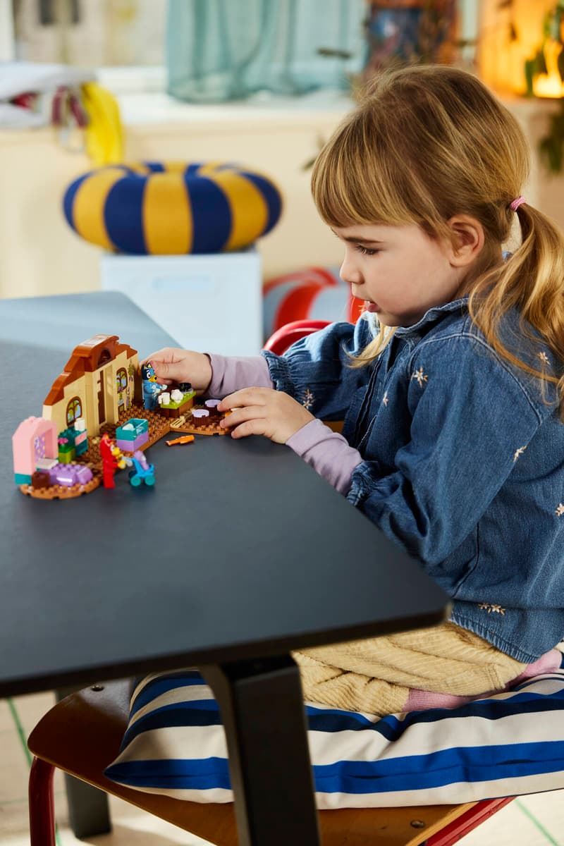 Lego 11221 School with Rusty and Bluey Set