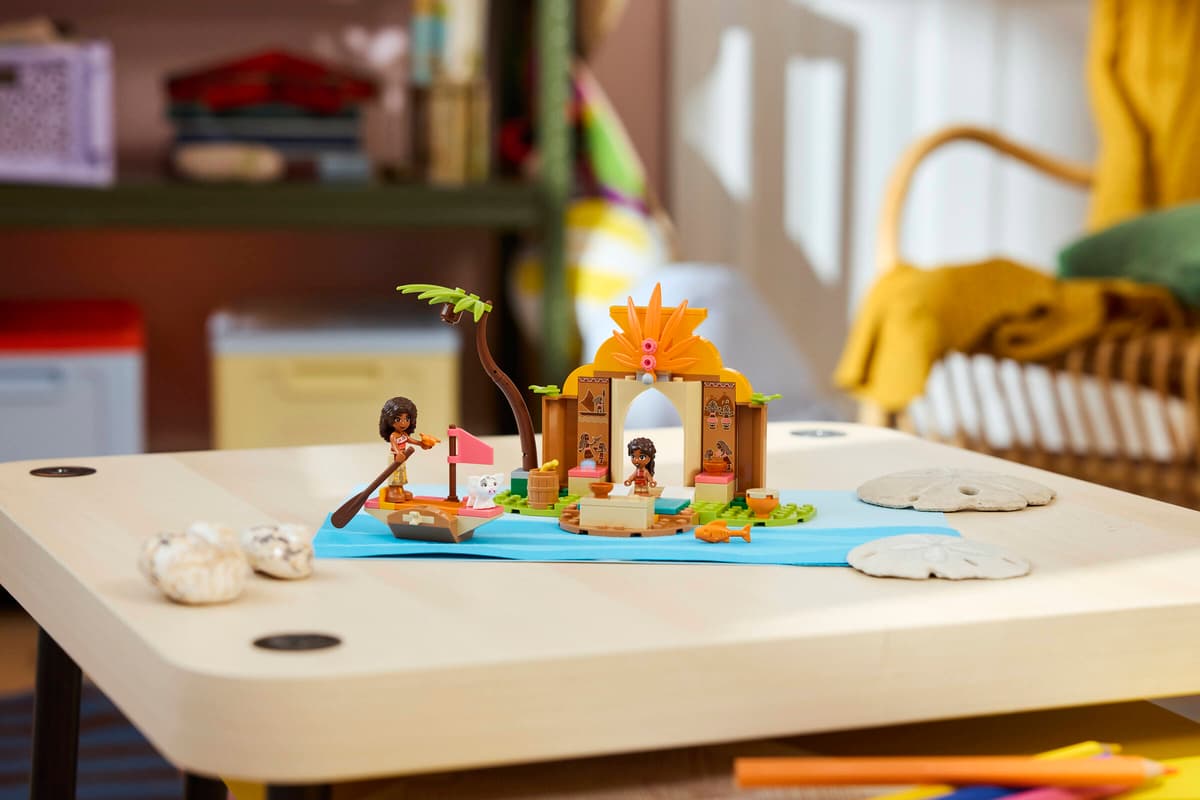 Lego 43282 Village House & Boat