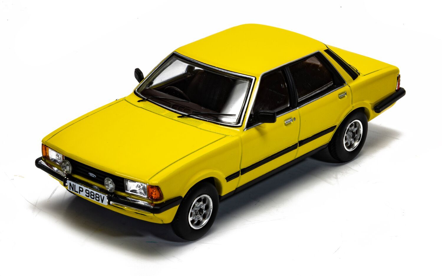 Corgi Ford Cortina Mk5 2.0 GLS Signal Yellow 1:43