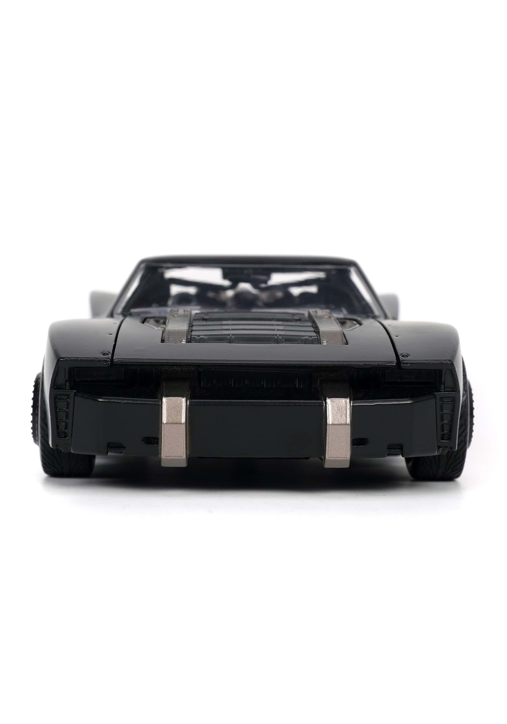 The Batman 1:24 Batmobile and Figure Set