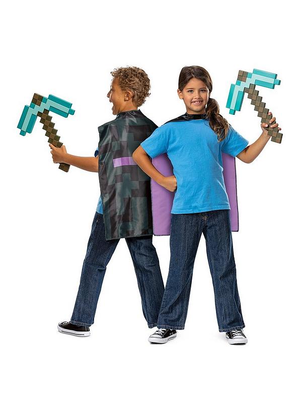 Minecraft Pickaxe & Cape Playset