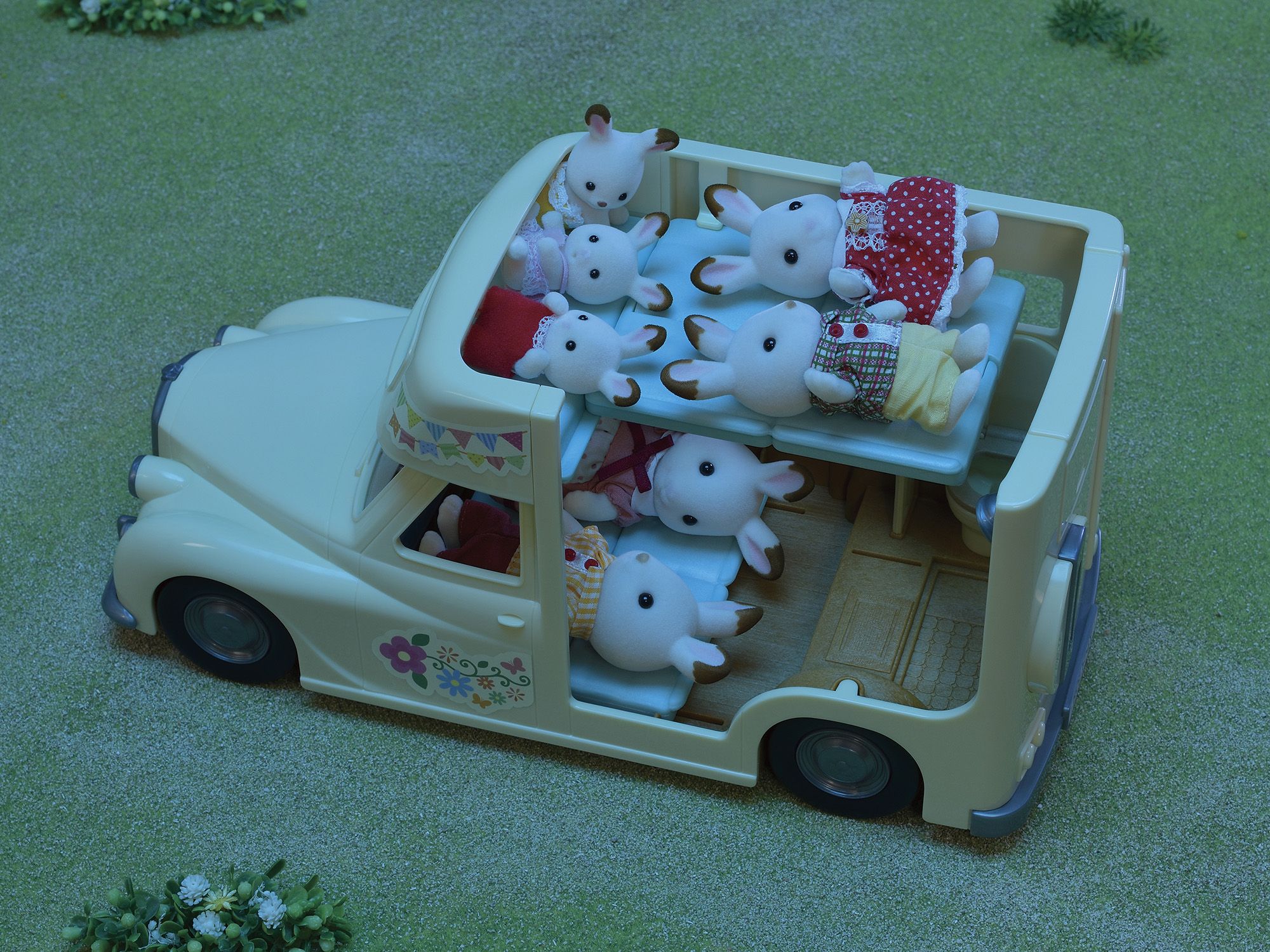 Sylvanian Families Family Campervan