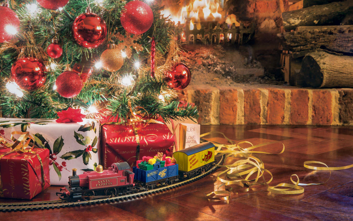 Hornby Santas Express Train Set